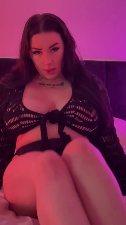 大奶子英国少女撸管指挥 |剪辑 1