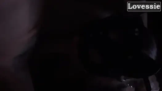 Tante penurut dengan toket besar lagi asik muasin memeknya pakai klem, mengikuti perintah, dan nyepong kontol sambil pakai baju kucing - lovessie
