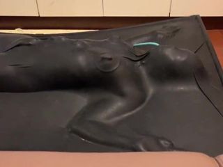Vacbed play with vibrator