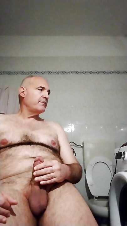 Svršavam i psujem, gledajući porno videe na internetu