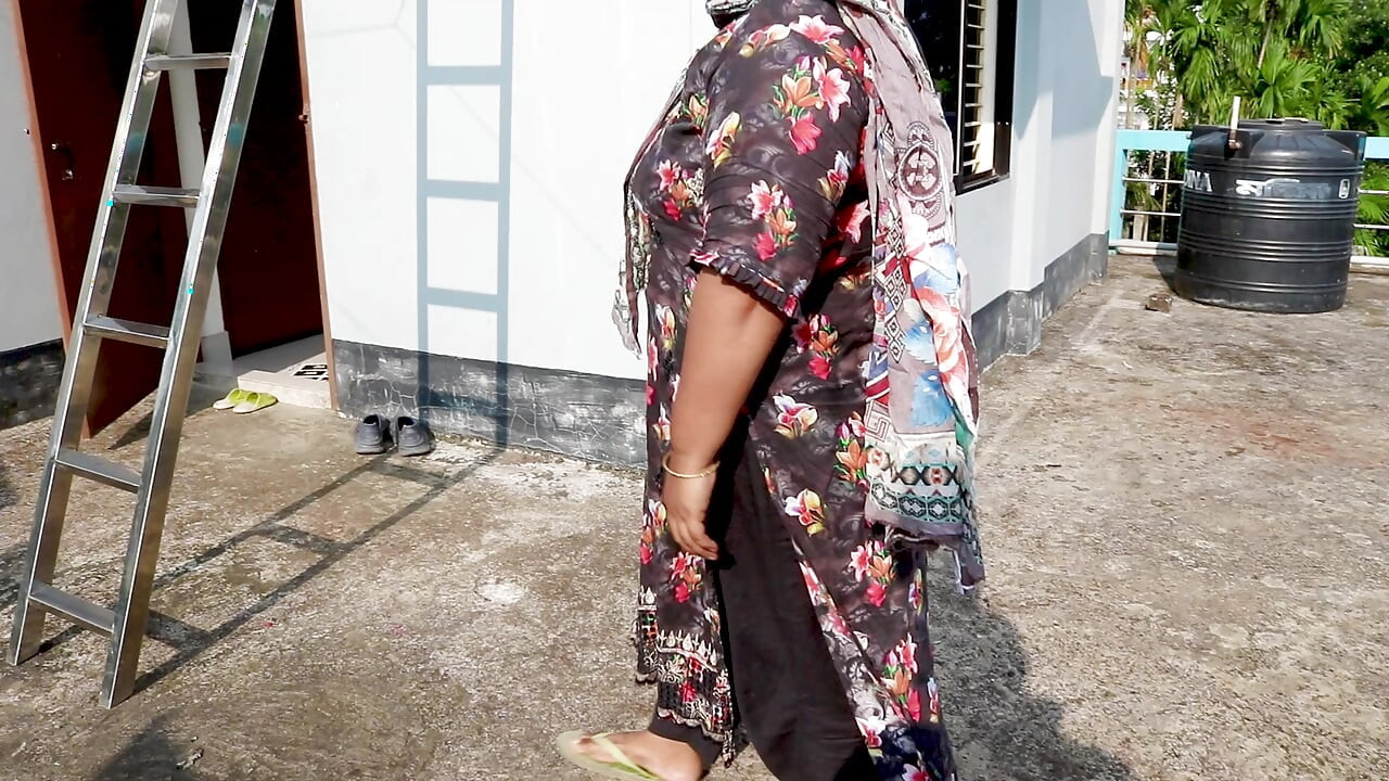 Bangladeshi Outdoor Village bhabi boyfriend fucks PART - 1