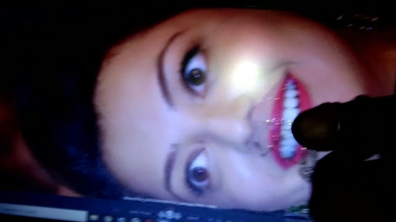 Tribut cu ejaculare facială cu Kajal Aggarwal- curvă fierbinte