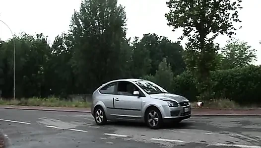 Возбужденную милфу сняли и отдолбили в отеле с взрывом спермы