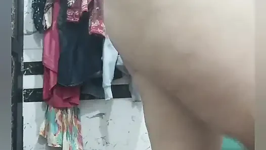 Priya si kakak ipar india lagi asik pamer mekinya