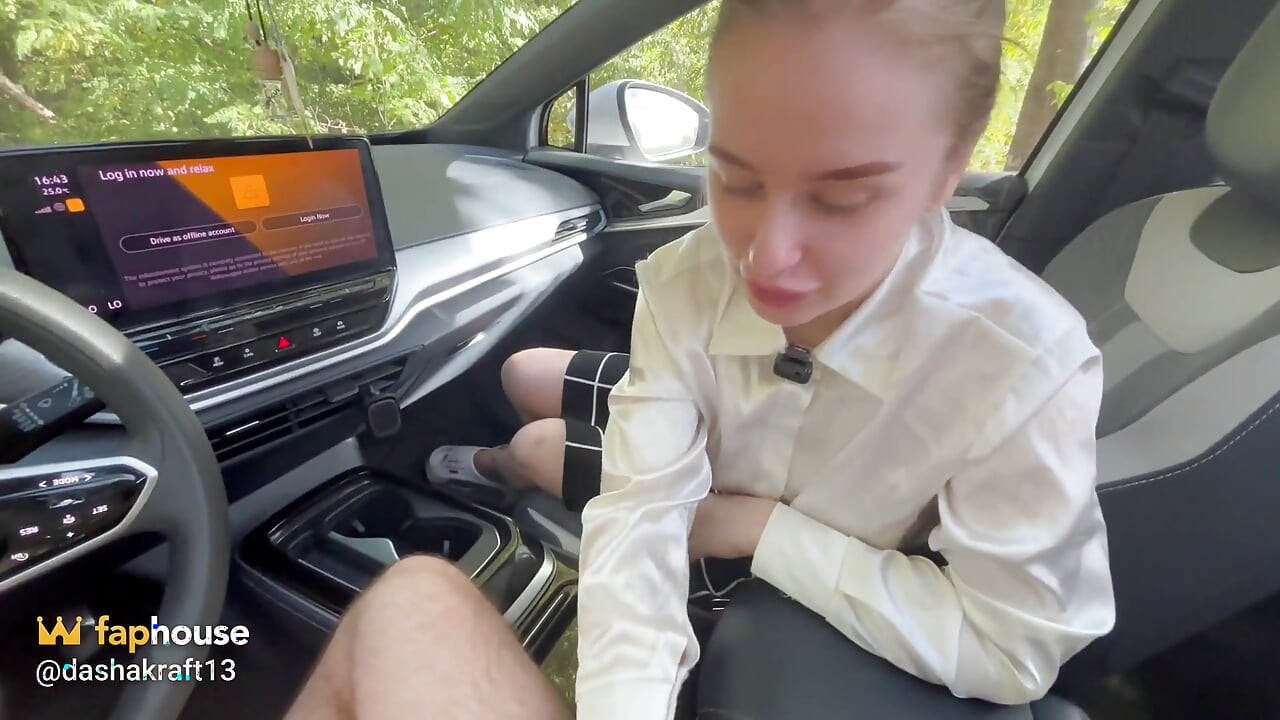 Skolflickafotjobb I Bilen