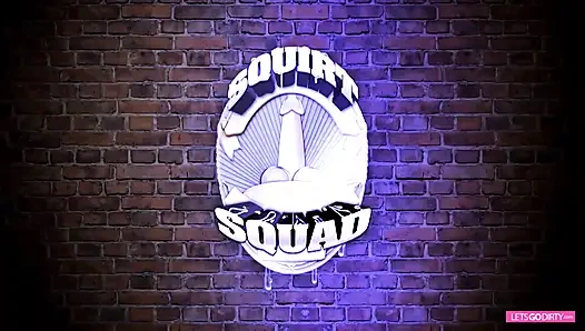 Юная брюнетка с маленькими сиськами сквиртует как безумная