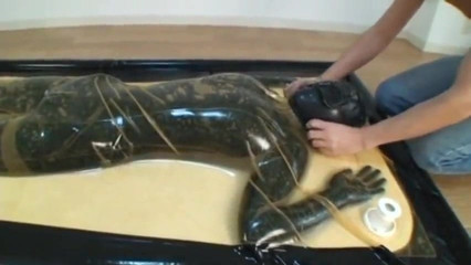 Latex catsuit docka vacbed breathplay