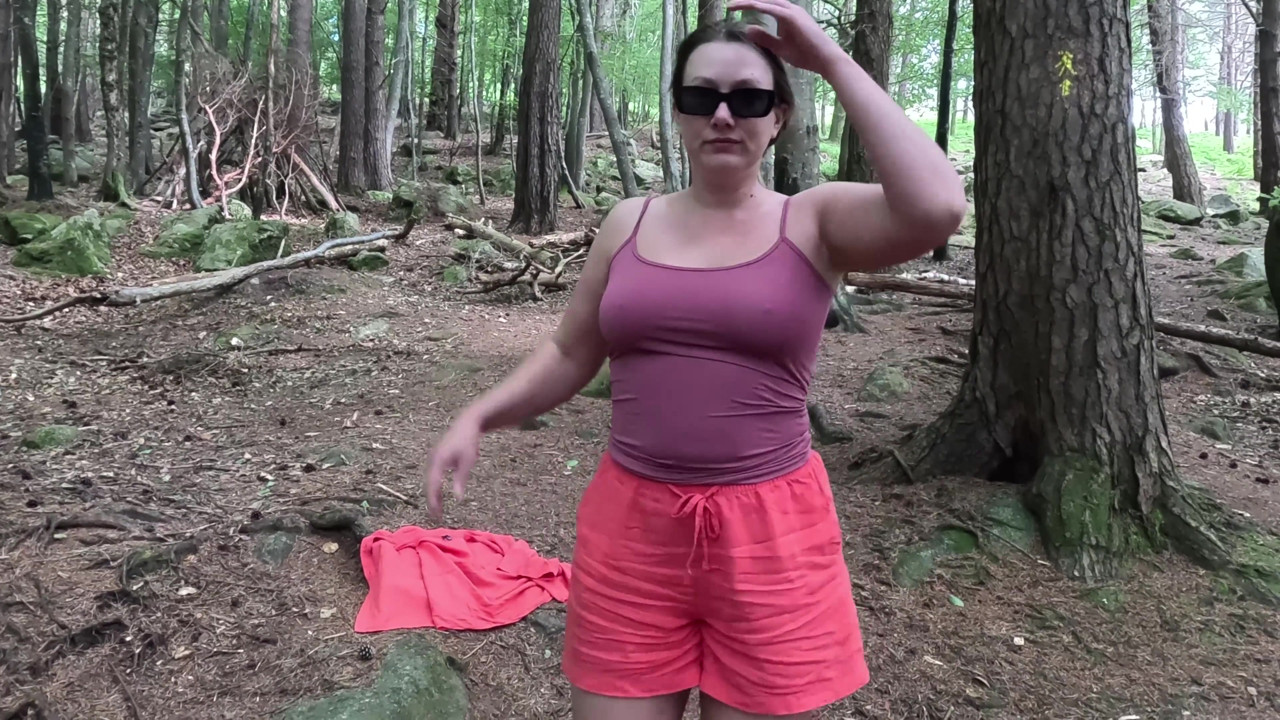 Risky hand job public in the forest from stranger girl