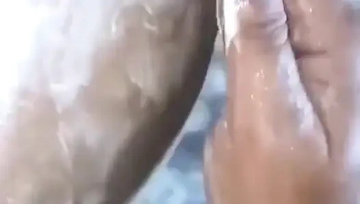 Crampie Arap Nik Sharmota iri güzel kadın