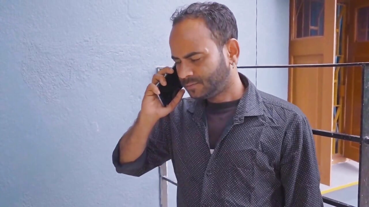 Rich Desi Madam Fucking with Her Personal Assistant - Indian Boss Sex