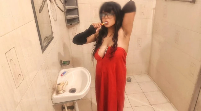 Hot girl From England Fucked By his boyfriend During Train Journey