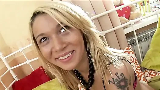 Çifte anal deneyim... genç bir kız için