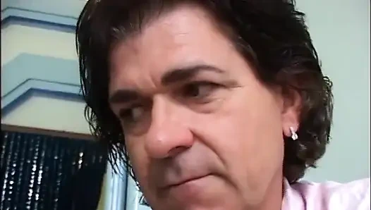 Amcık sikişi yarak emiyor ve git