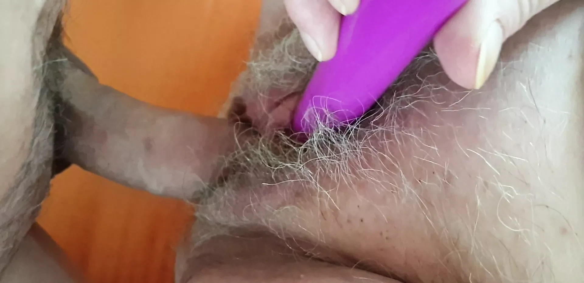 Meine nasse Vibratorfotze wird gefickt