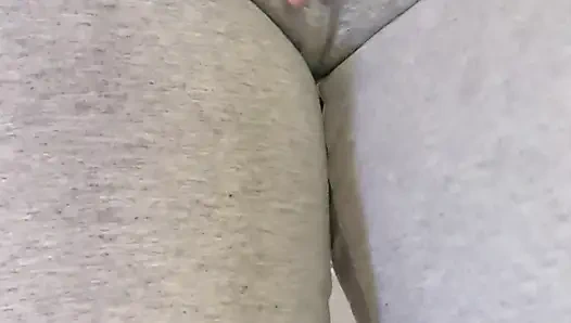 Отчаянно прописали в мои штаны