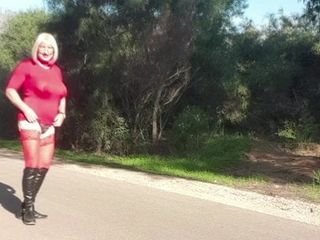 Alina plays with her dick in the park)