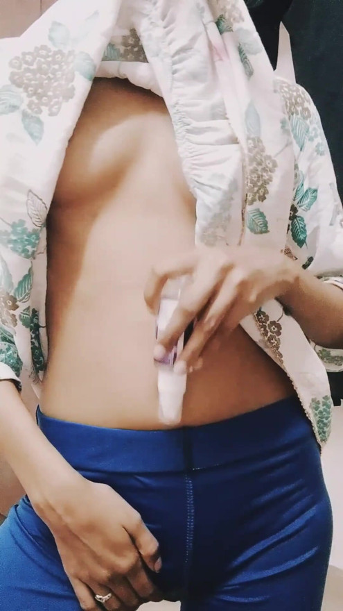 Sexy girl in Fun mood | Clip 1