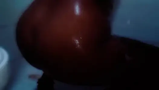 Lil latin duş gösterisi ağır çekim