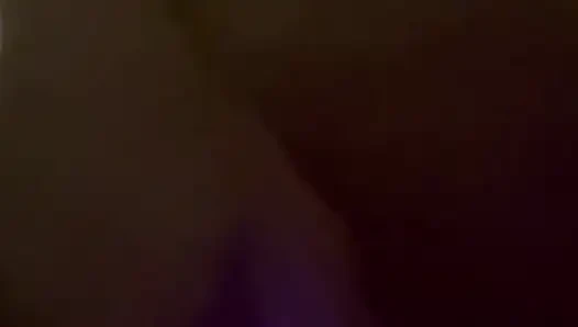 Aman tanrım! Gerçekten bir yarağa ihtiyacım var.
