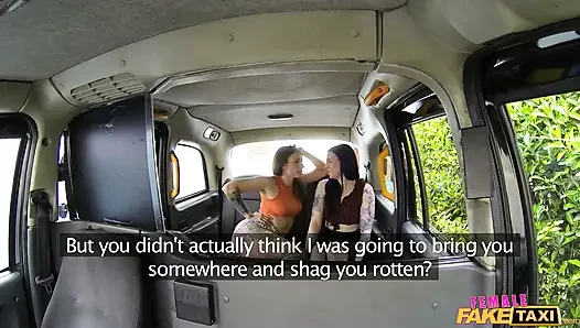 Female Fake Taxi - горячая эмо-телочка пробует киску водителя