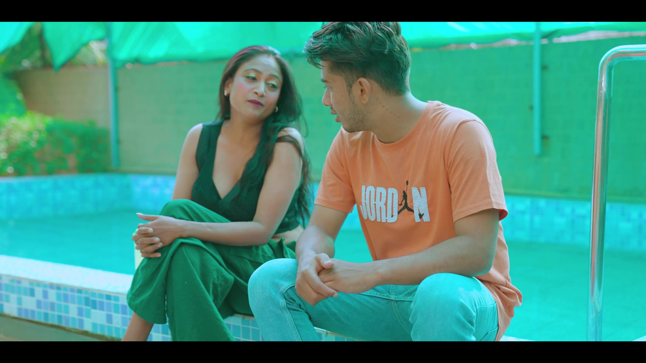 私は裕福なラティーナの義理の妹に素敵なセックスをあげるので、ハッピーでクリアなヒンディー音声を聴く