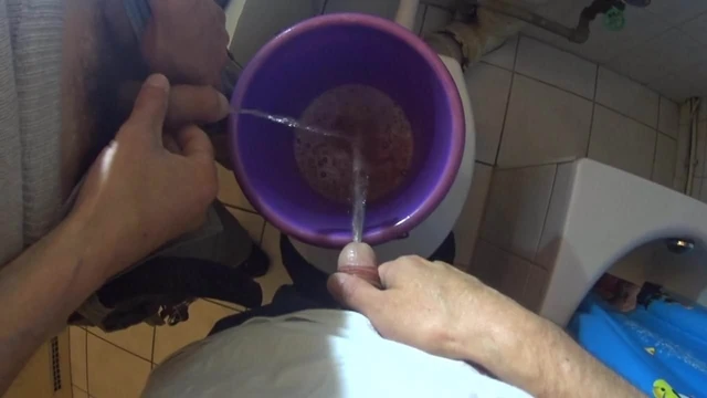 Pissing in a bucket together with my best friend