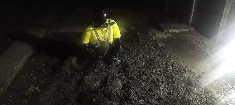 Latex-vis Worker Drone Mud Fuck