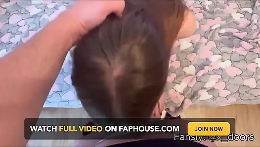 Горячая жена делает глубокую глотку и стоит раком в видео от первого лица