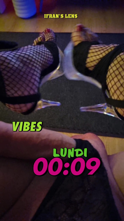 👻Vibes - Minggu Senin.. VaneSsaBiTCHx PariSChienneTrvprod⁹¹