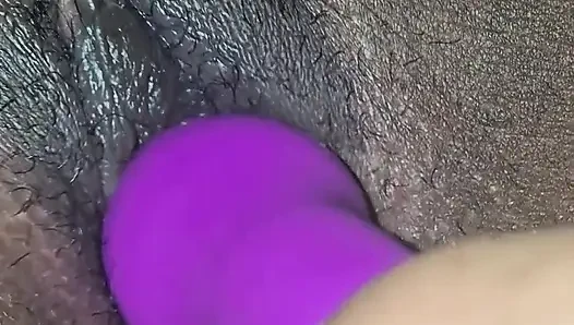 Memekku muncrat di memek aduhaiku!! Bagian 1