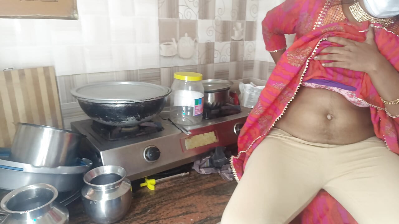 गृहिणी घर का बना रसोई चुदाई