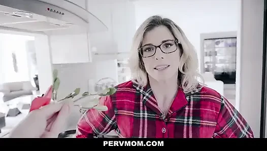 Cory chase nyepong kontol ibu tirinya saat natal