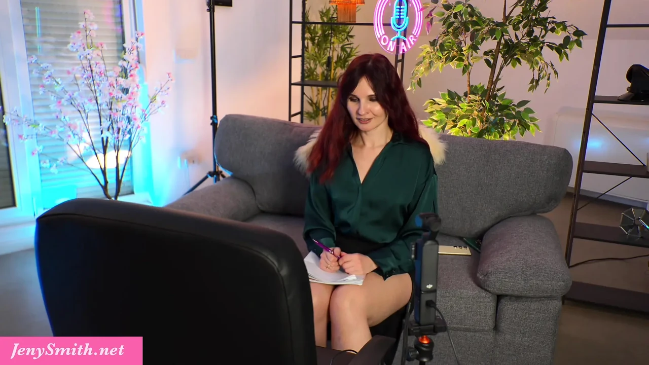 Hot MILF Jeny Smith hired a tutor to practice her English, but she ended up masturbating in front of him on webcam!