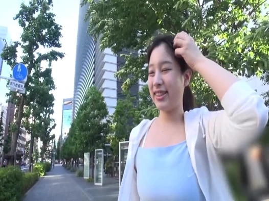 A125G08 Interviewing a beautiful part-time worker jogging with her big breasts, hooking up and filming her for a sexy climax!