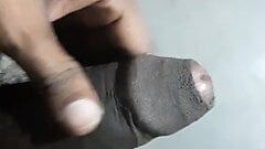Masturbación de práctica de mano masculina