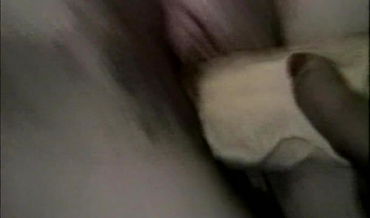 Mogen blondin sträckt vid massiv BBC fisting action