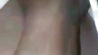 パキスタンの男の子のメッセンジャーのセックスビデオチャット