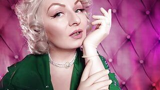 ASMR: gants médicaux en latex et manteau en pvc vert - MILF pin up sexy Glaminatrix Arya Grander - vidéo gratuite