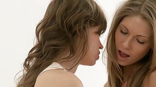 Nastoletnie lesbijki szminki - niegrzeczna amerykańska scena porno 1