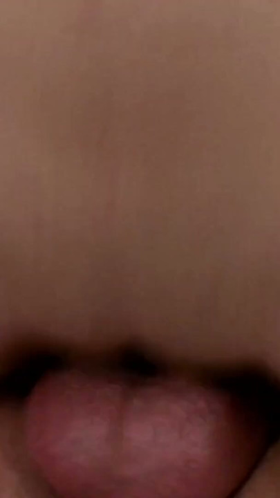 18jaehriges Teen wird vom Pornostar eingeritten | Clip 1