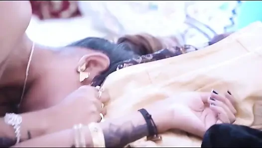 Mandir se aate hi bihari bhabhi ko patak ke pel diya