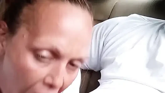 Street hooker blowjob in car. Cum in mounth