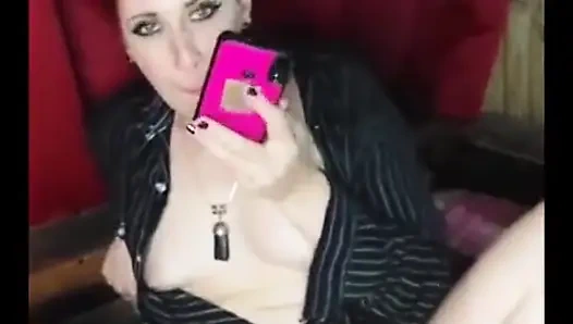 Shyfxx Selamat Hari Buruh! Aku mengirimimu foto untuk menghangatkanmu saat kau bekerja!