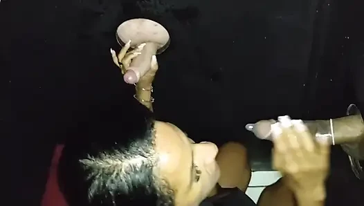 Delikten siyah yarak emmeyi seviyorum, o kadar azdım ki ona götümü bile verdim!