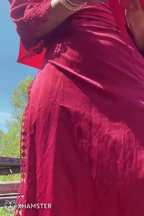 Angel sexy nake dışarıda sandalyede
