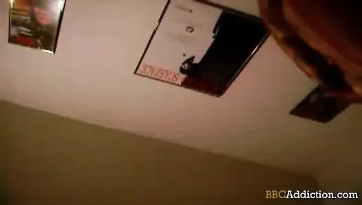 Kecanduan kontol besar pria kulit hitam - istriku suka banget sama kontol besar pria kulit hitam