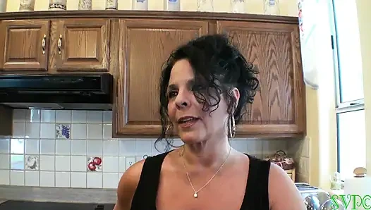 Tante girang seksi ini dientot sama cucu tirinya bab 1