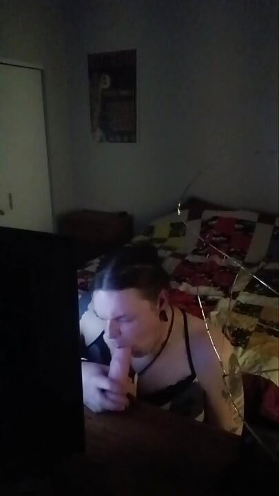 Latihan seks anal dan di depan cermin