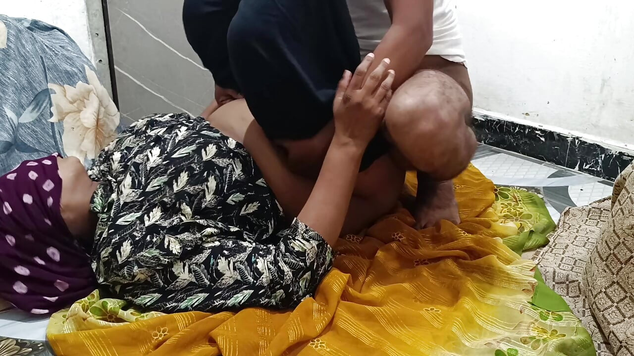 Desi hot Bhabhi Birthday gift