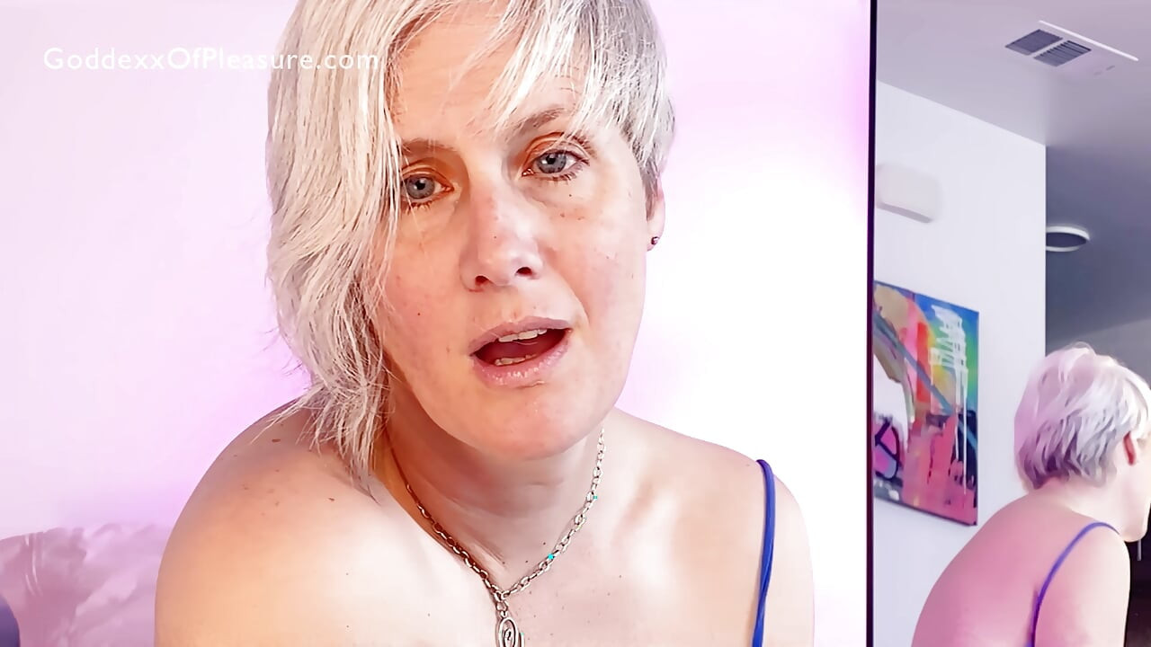 Helping Mommy Pick Out The Best Bra While She Tells Me How To Touch Myself & Cum JOI CEI